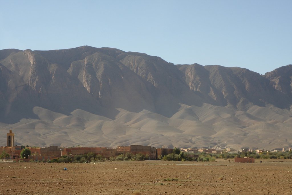 01-The village Rich in front of the High Atlas.jpg - The village Rich in front of the High Atlas